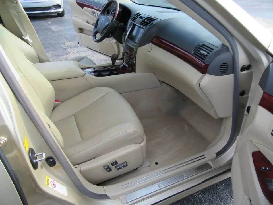 2009 Lexus LS 4th Gen - Image 16 of 20