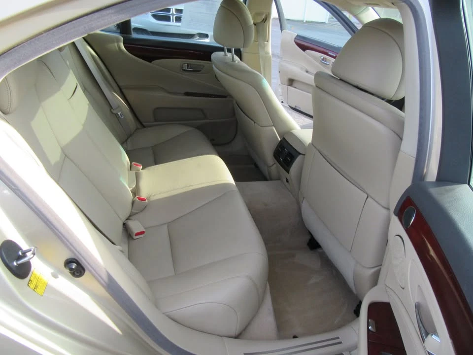 2009 Lexus LS 4th Gen - Image 15 of 20
