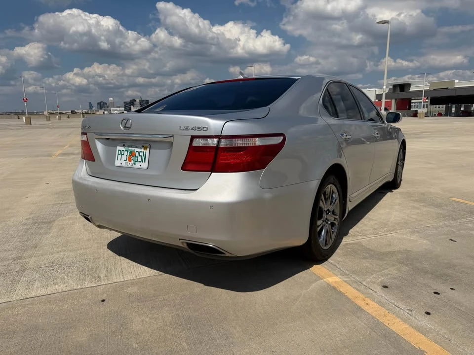 2009 Lexus LS 4th Gen - Image 4 of 15