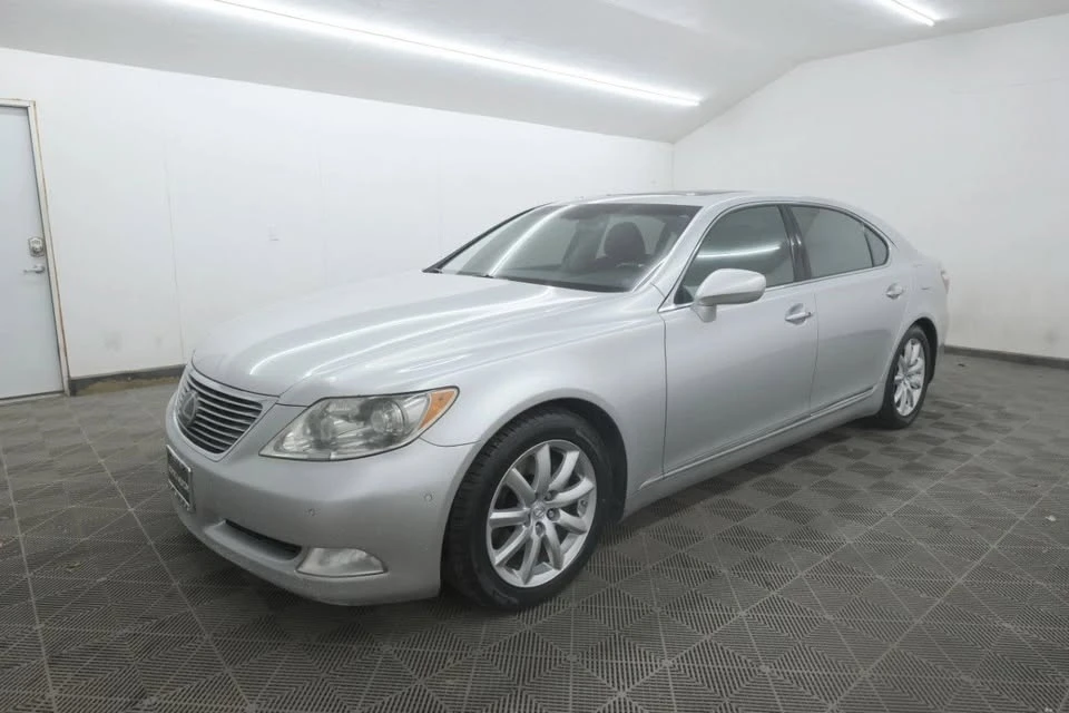 2009 Lexus LS 4th Gen - Image 3 of 20