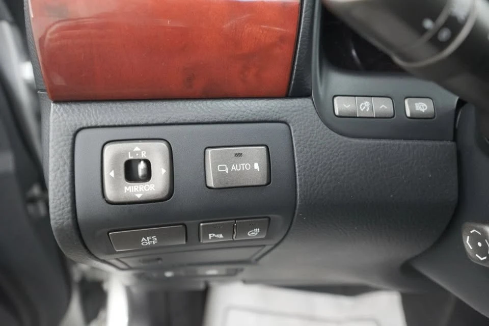 2009 Lexus LS 4th Gen - Image 12 of 20