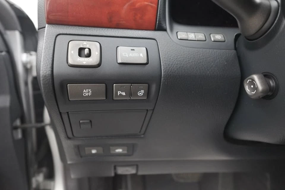 2009 Lexus LS 4th Gen - Image 13 of 20