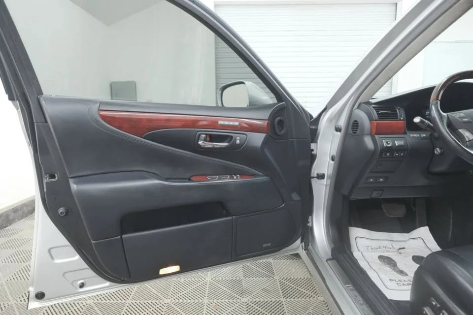 2009 Lexus LS 4th Gen - Image 7 of 20