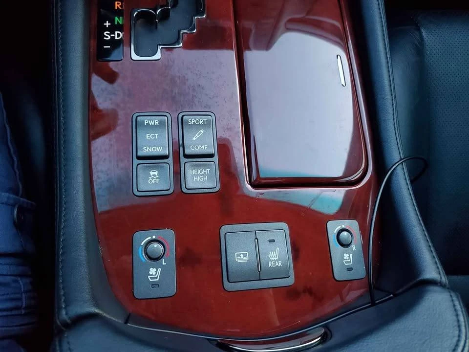 2009 Lexus LS 4th Gen - Image 7 of 12