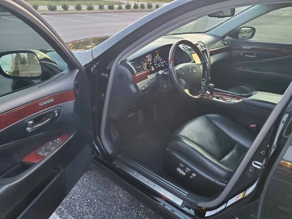 2009 Lexus LS 4th Gen - Image 5 of 12