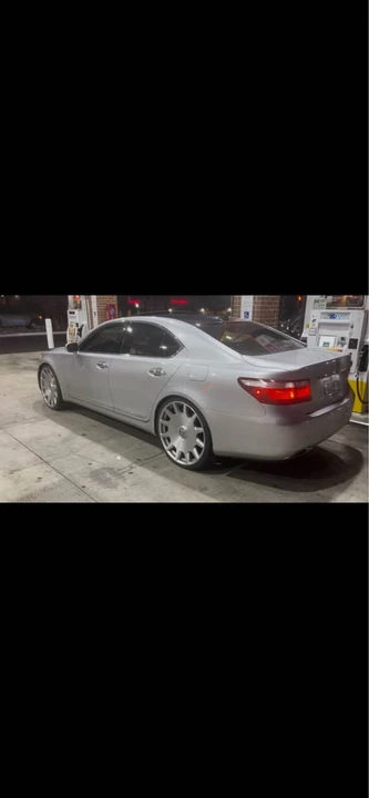 2009 Lexus LS 4th Gen - Image 2 of 10