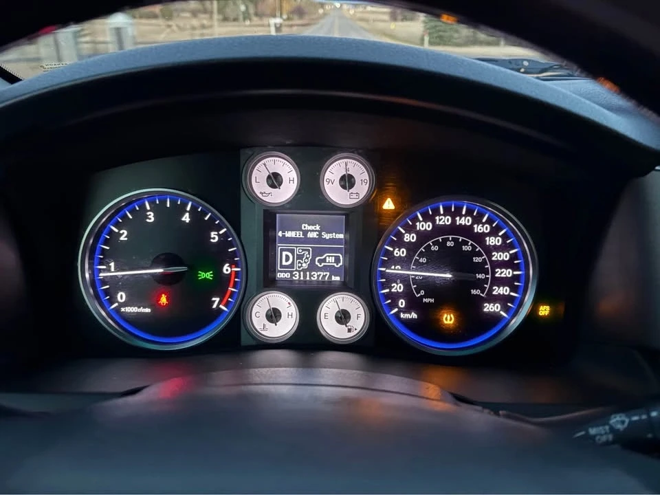 2009 Lexus LX 2nd Gen - Image 6 of 6