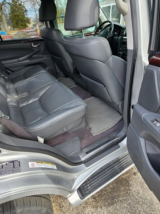 2009 Lexus LX 3rd Gen - Image 17 of 18
