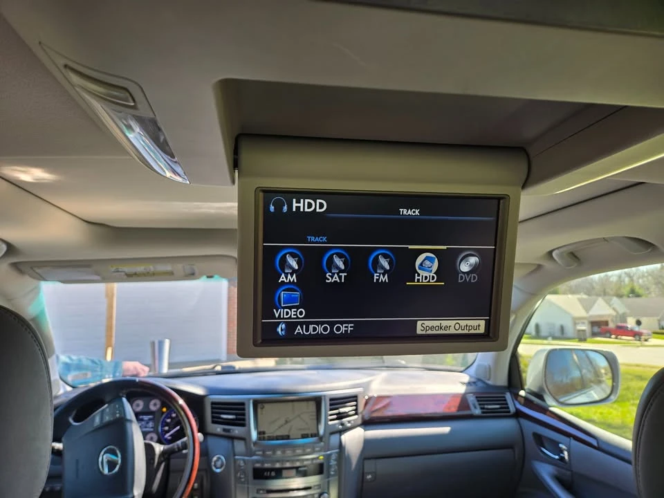 2009 Lexus LX 3rd Gen - Image 10 of 18