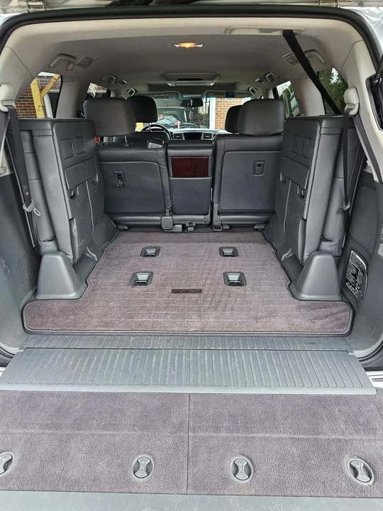 2009 Lexus LX 3rd Gen - Image 16 of 18