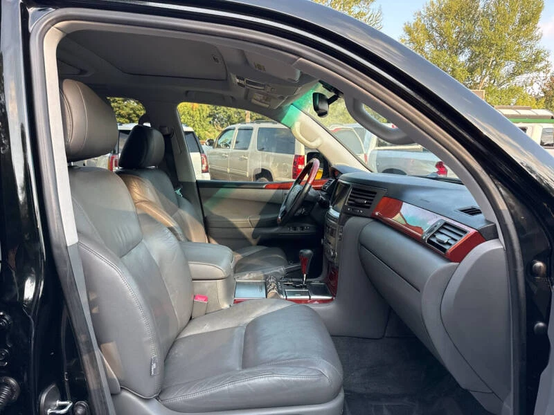 2009 Lexus LX 3rd Gen - Image 11 of 19