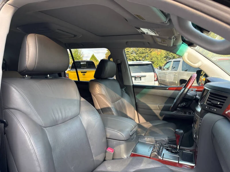 2009 Lexus LX 3rd Gen - Image 13 of 19