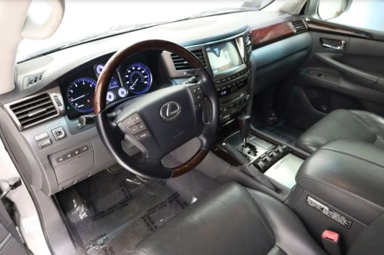 2009 Lexus LX 3rd Gen - Image 4 of 11