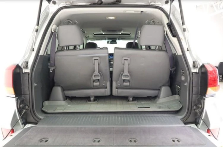 2009 Lexus LX 3rd Gen - Image 10 of 11