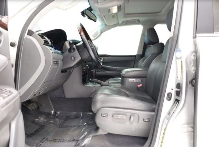 2009 Lexus LX 3rd Gen - Image 5 of 11