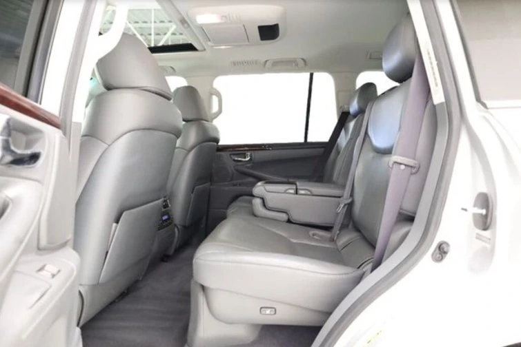 2009 Lexus LX 3rd Gen - Image 8 of 11