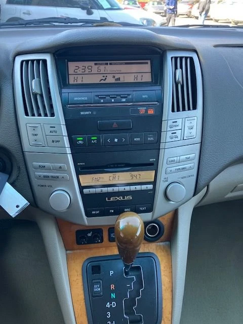2009 Lexus RX 3rd Gen - Image 17 of 20