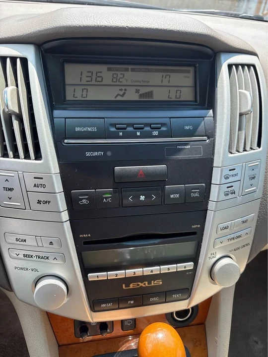 2009 Lexus RX 3rd Gen - Image 14 of 16