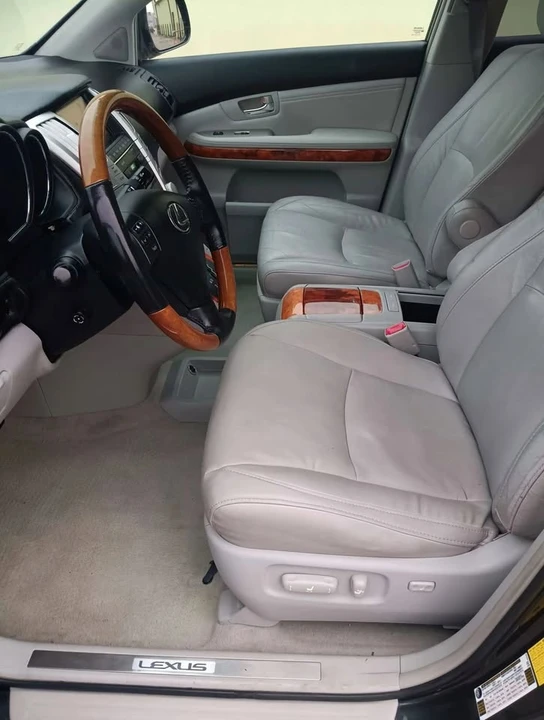 2009 Lexus RX 3rd Gen - Image 10 of 20