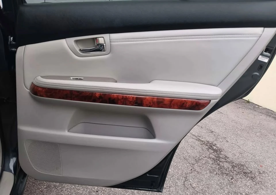 2009 Lexus RX 3rd Gen - Image 16 of 20