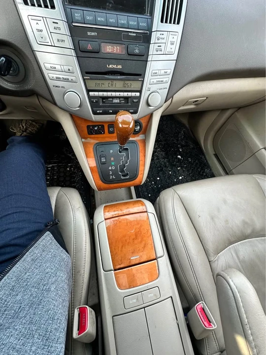 2009 Lexus RX 3rd Gen - Image 8 of 18
