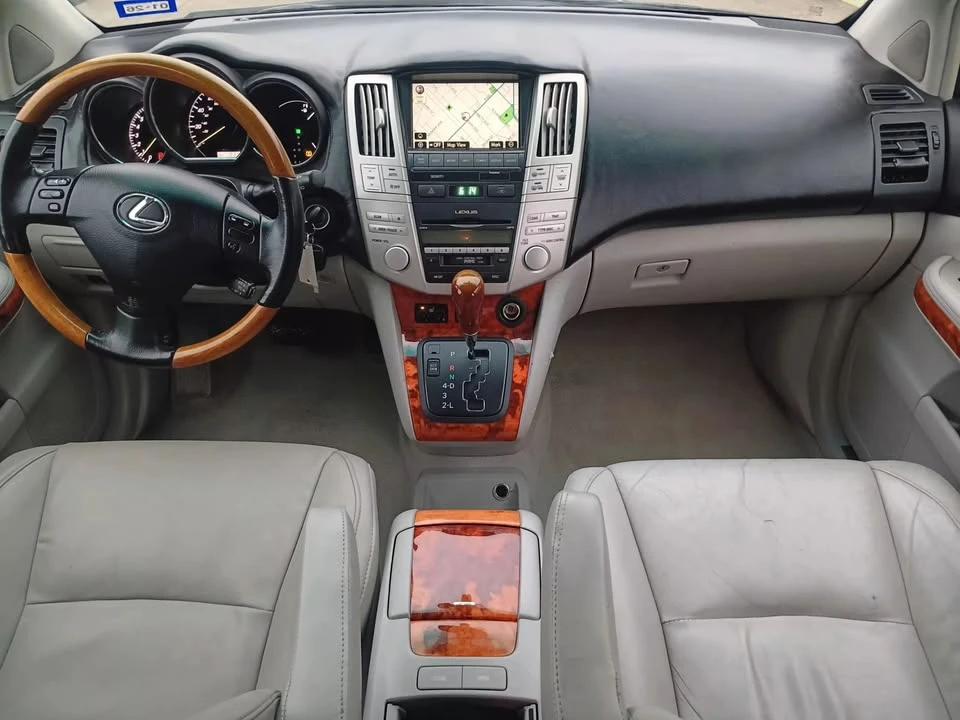 2009 Lexus RX 3rd Gen - Image 19 of 20