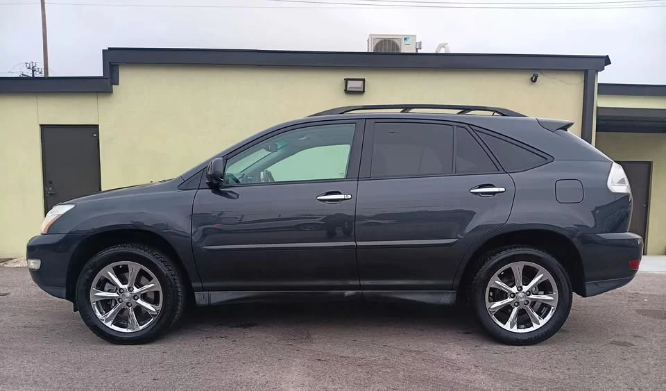 2009 Lexus RX 3rd Gen - Image 2 of 20