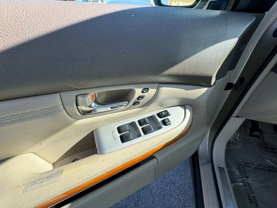 2009 Lexus RX 2nd Gen - Image 13 of 16