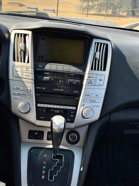 2009 Lexus RX 2nd Gen - Image 12 of 13