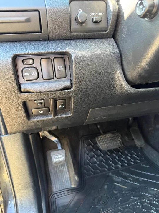2009 Lexus RX 2nd Gen - Image 11 of 13