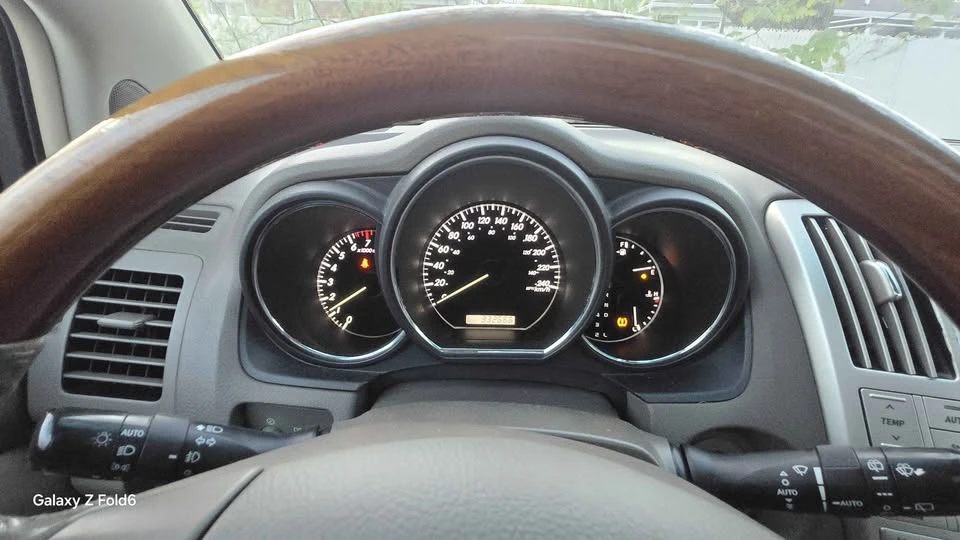 2009 Lexus RX 2nd Gen - Image 13 of 15