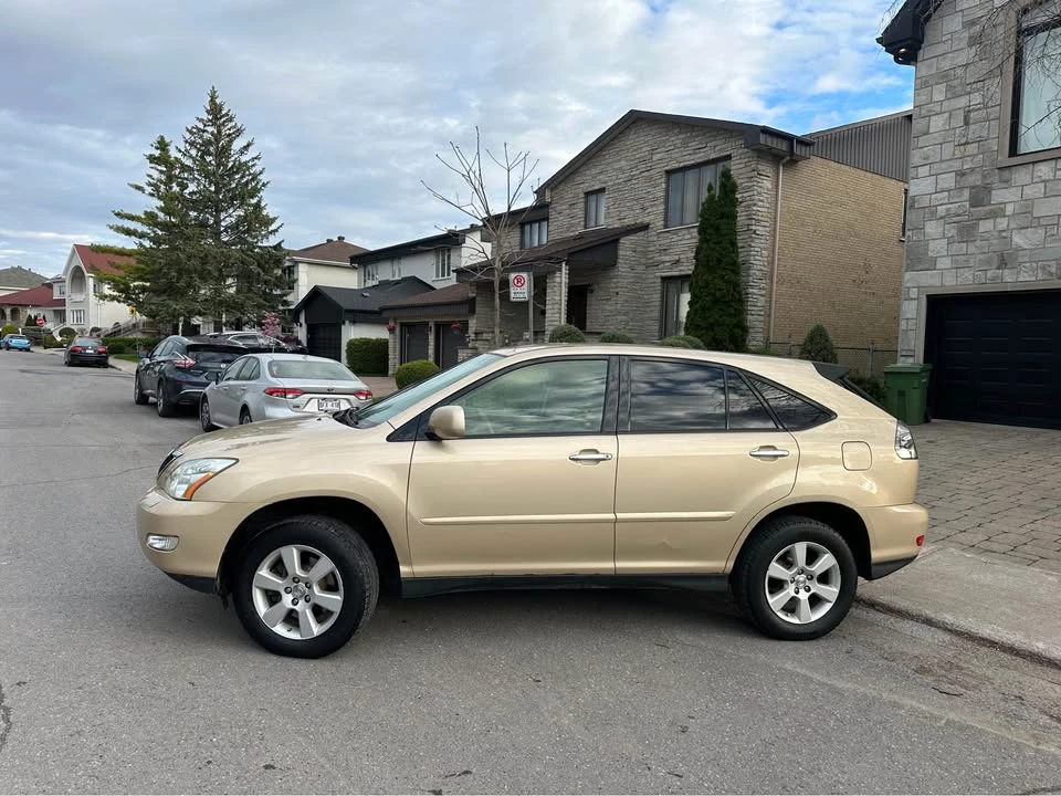 2009 Lexus RX 2nd Gen - Image 2 of 10