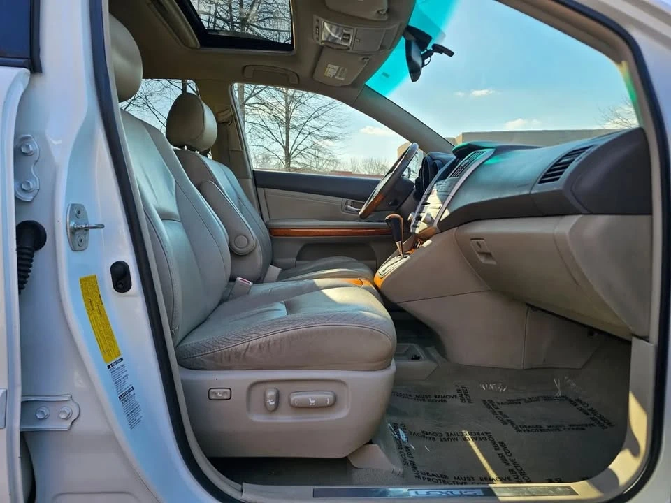 2009 Lexus RX 2nd Gen - Image 11 of 15