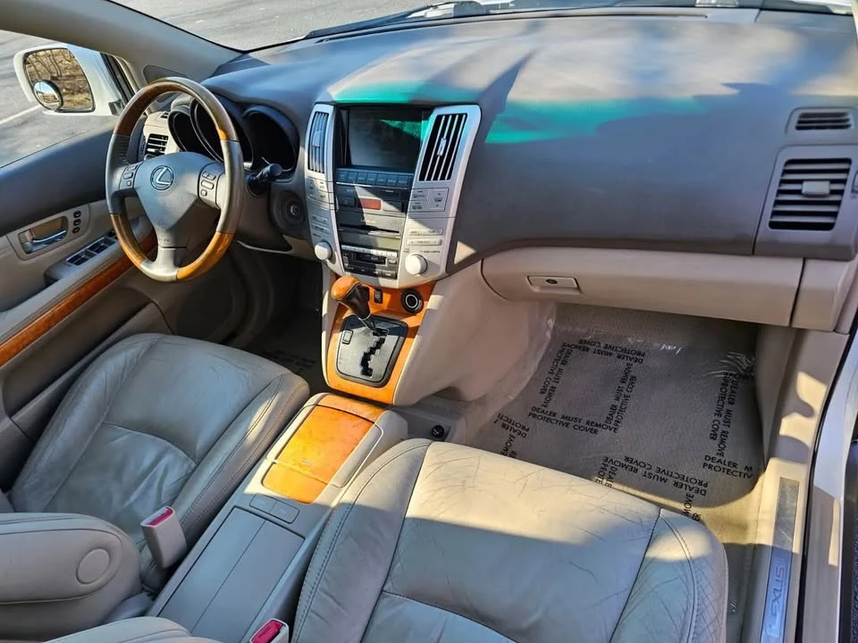 2009 Lexus RX 2nd Gen - Image 10 of 15