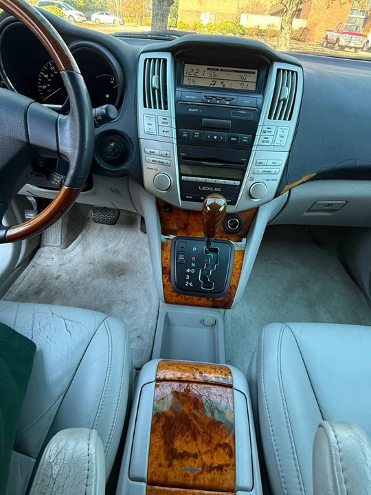 2009 Lexus RX 3rd Gen - Image 7 of 15