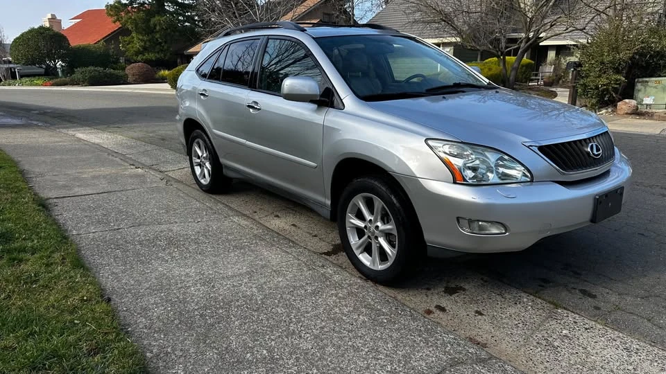 2009 Lexus RX 2nd Gen - Image 2 of 10