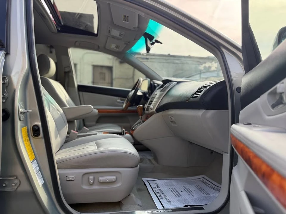 2009 Lexus RX 3rd Gen - Image 8 of 16