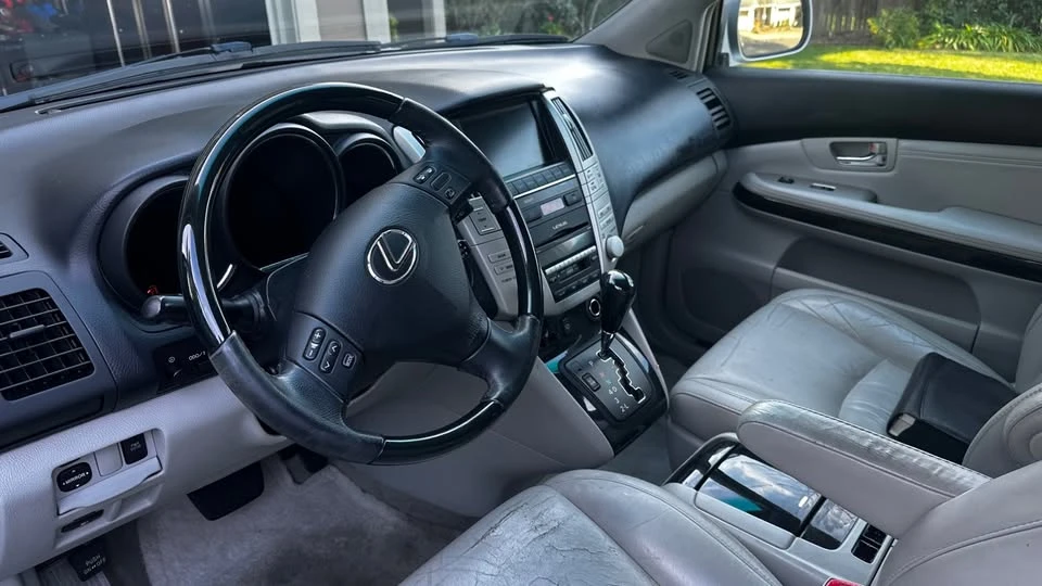 2009 Lexus RX 2nd Gen - Image 5 of 10