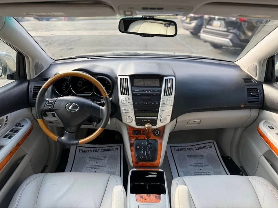 2009 Lexus RX 3rd Gen - Image 11 of 16