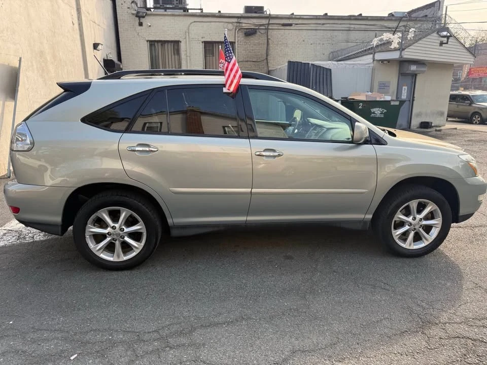 2009 Lexus RX 3rd Gen - Image 4 of 16