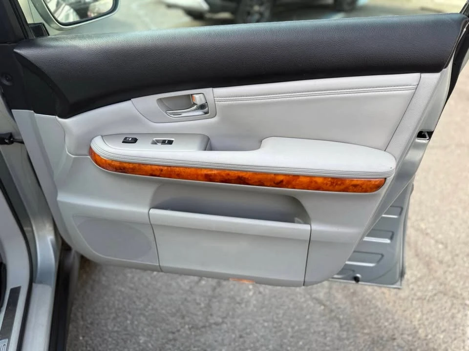 2009 Lexus RX 3rd Gen - Image 9 of 16