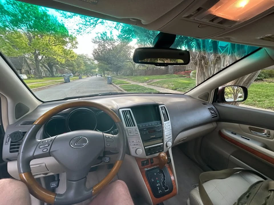 2009 Lexus RX 2nd Gen - Image 17 of 18
