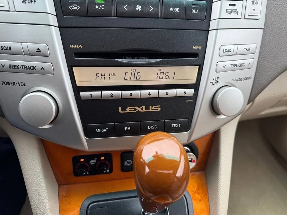 2009 Lexus RX 2nd Gen - Image 17 of 20