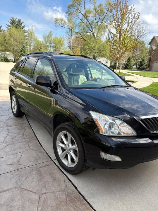 2009 Lexus RX 2nd Gen - Image 2 of 16