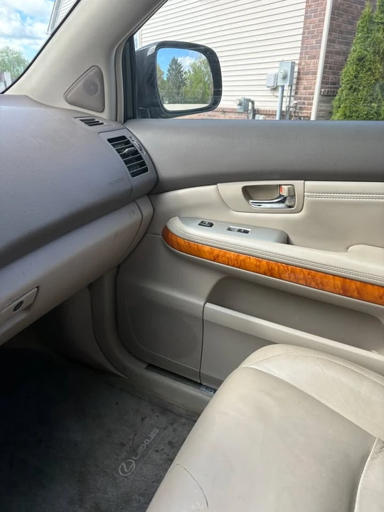 2009 Lexus RX 2nd Gen - Image 12 of 16