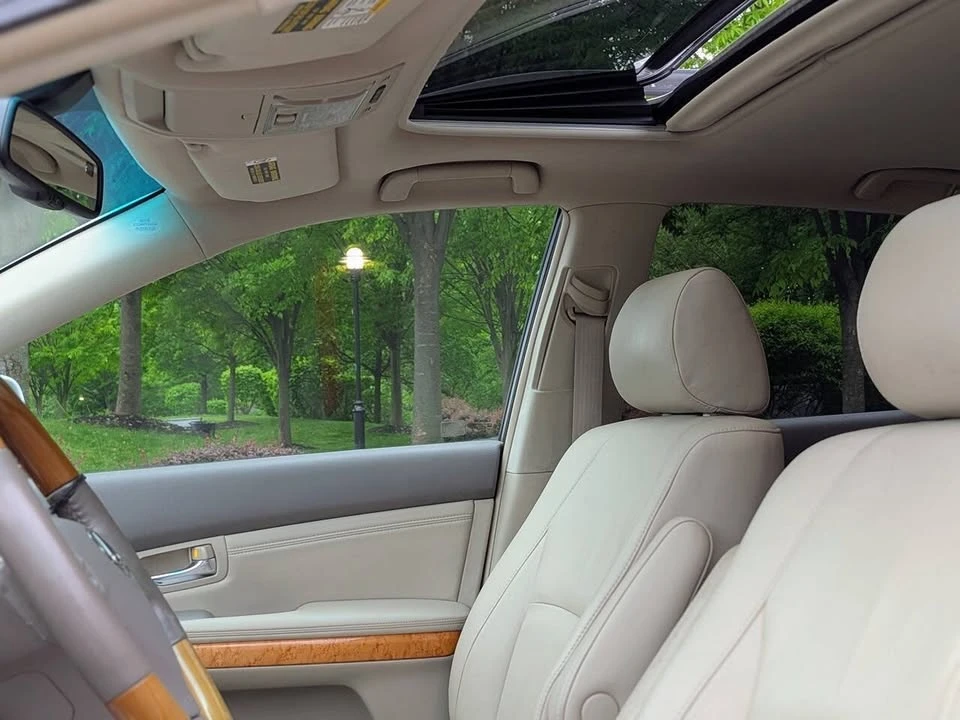2009 Lexus RX 2nd Gen - Image 10 of 20