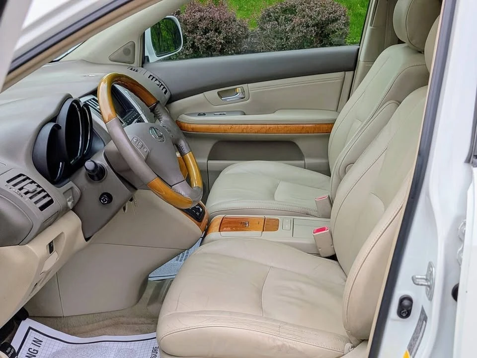 2009 Lexus RX 2nd Gen - Image 9 of 20