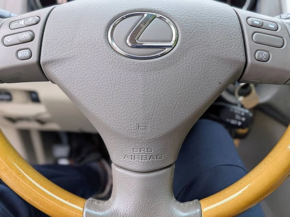 2009 Lexus RX 2nd Gen - Image 15 of 20