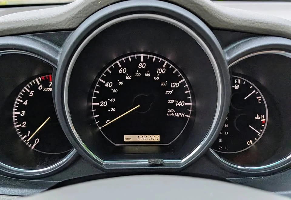 2009 Lexus RX 2nd Gen - Image 16 of 20