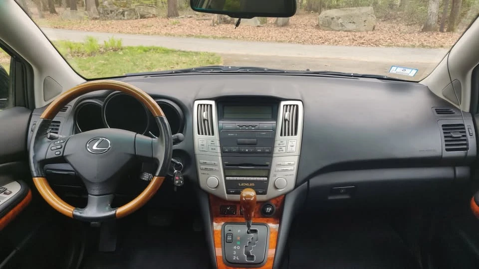 2009 Lexus RX 2nd Gen - Image 18 of 19